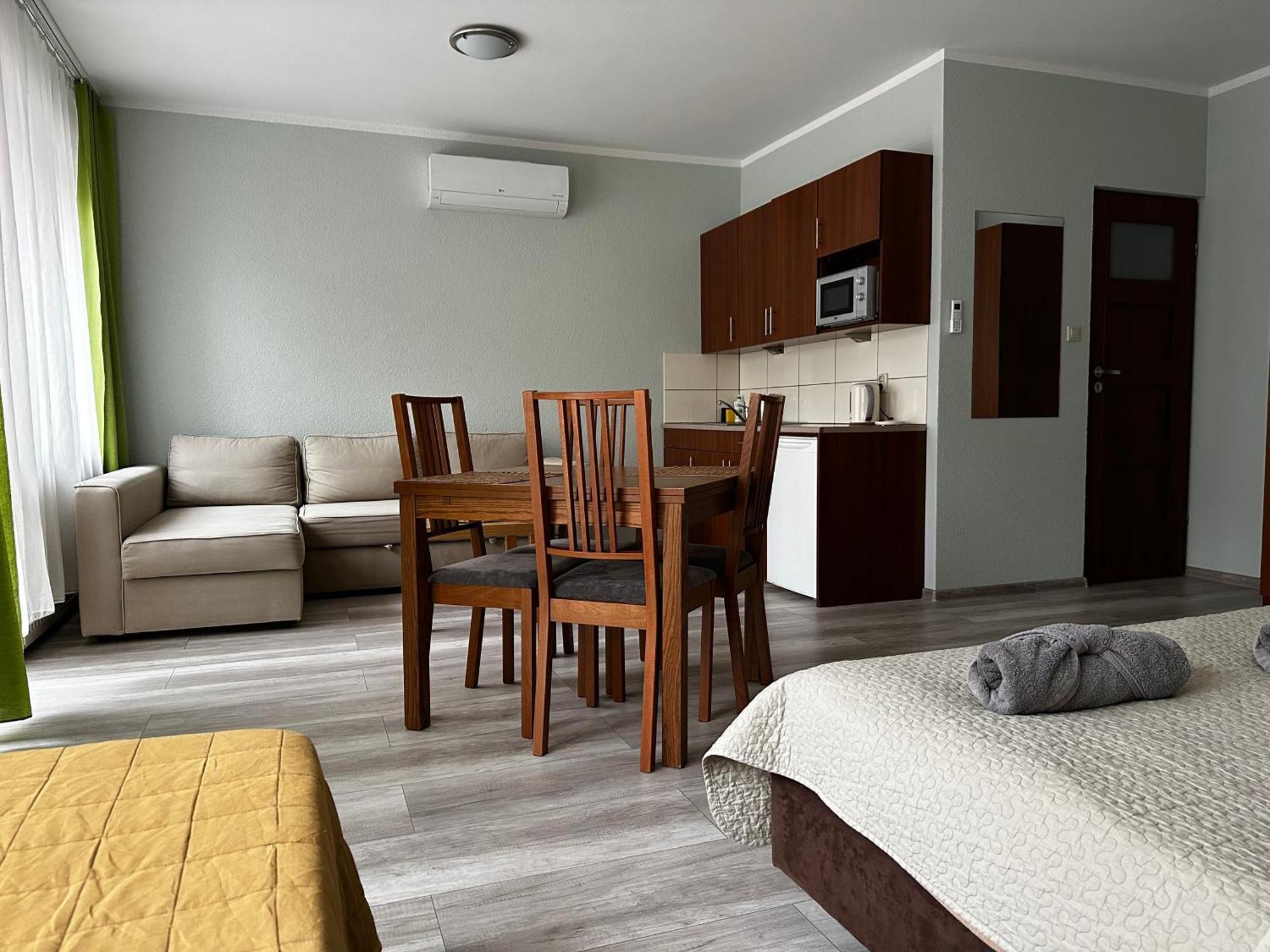 Kompleks Apartament-Serwis Krasków Exterior foto