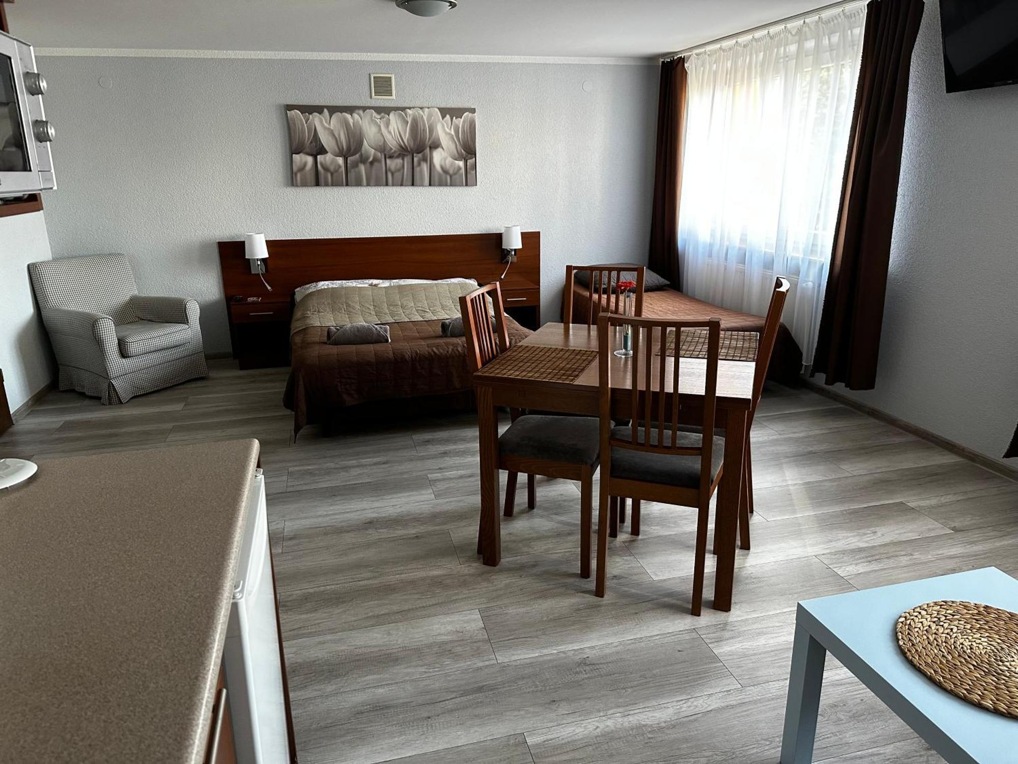 Kompleks Apartament-Serwis Krasków Exterior foto