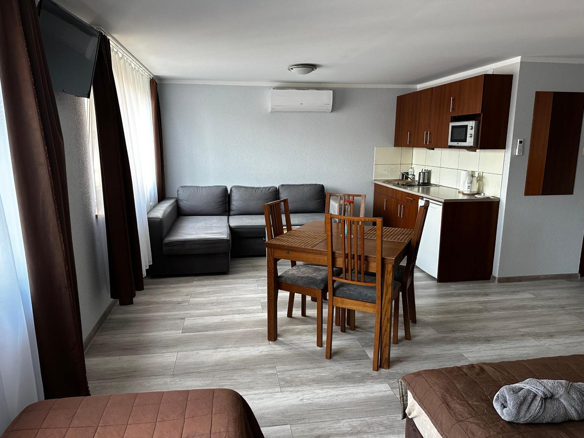 Kompleks Apartament-Serwis Krasków Exterior foto